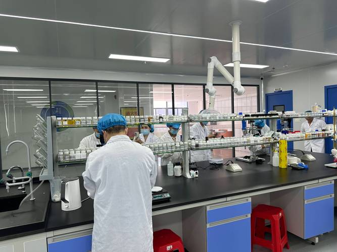 如何选择抑菌水贴牌定制加工工厂及广东颐福生物的评价